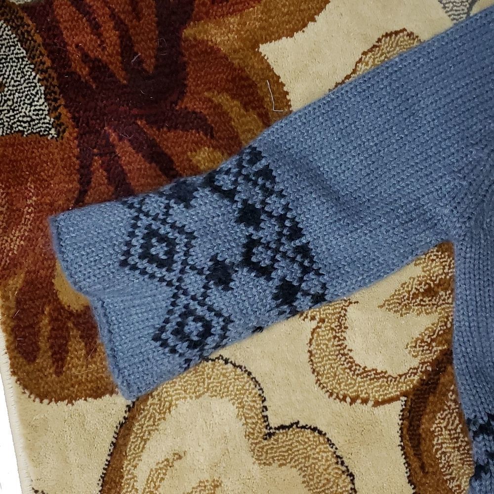 Buffalo Sweater- Girls Medium. Warm and toasty!! - Picture 5 of 9